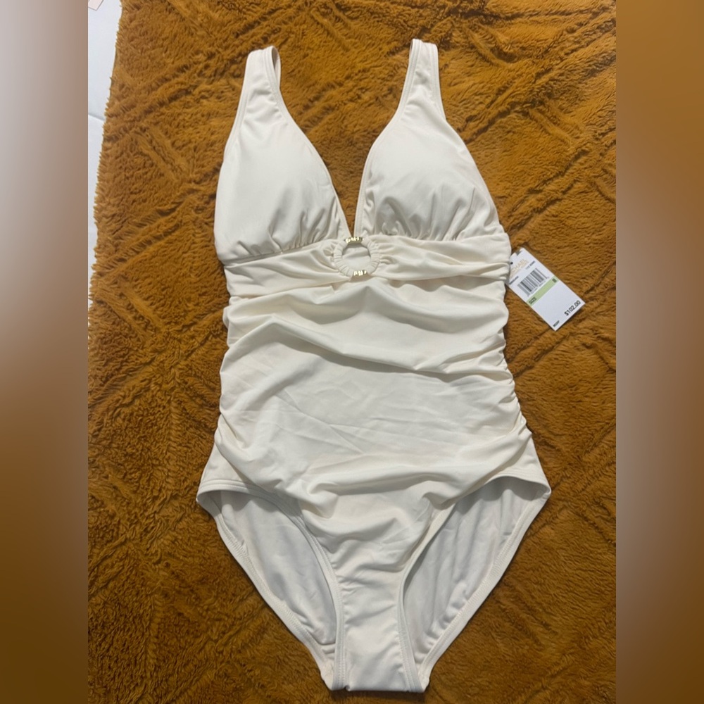 Michael Kors bathing suit 🌸 elegant and flattering. Brand new 🌸🌼🌸